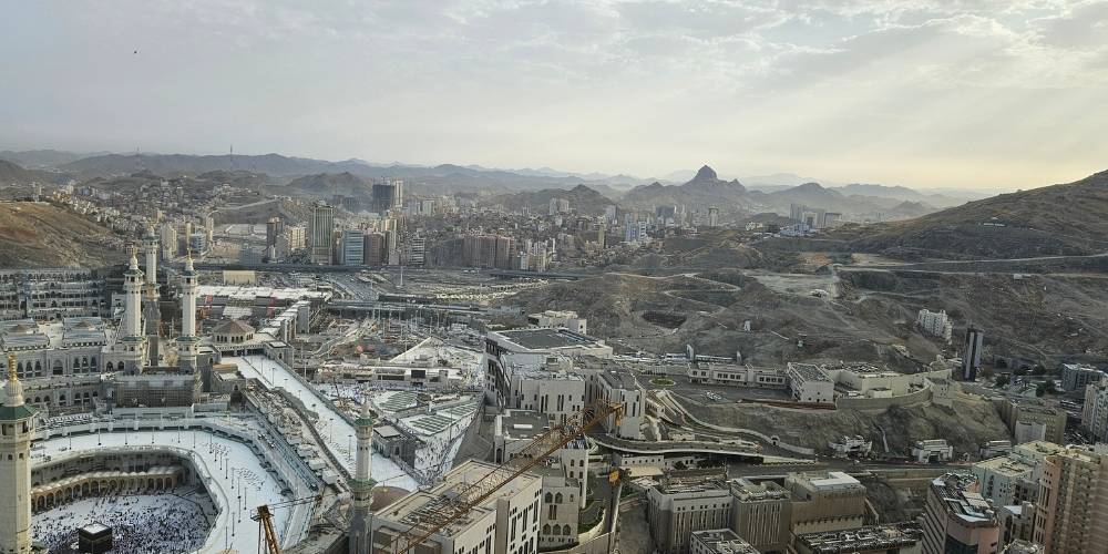 Pembangunan Bandara di Mekkah: Menjawab Kebutuhan Jamaah Umroh dan Haji